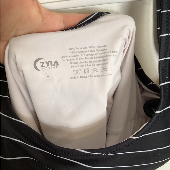 025 Zyia Size L bathing suit - Picture 3 of 4